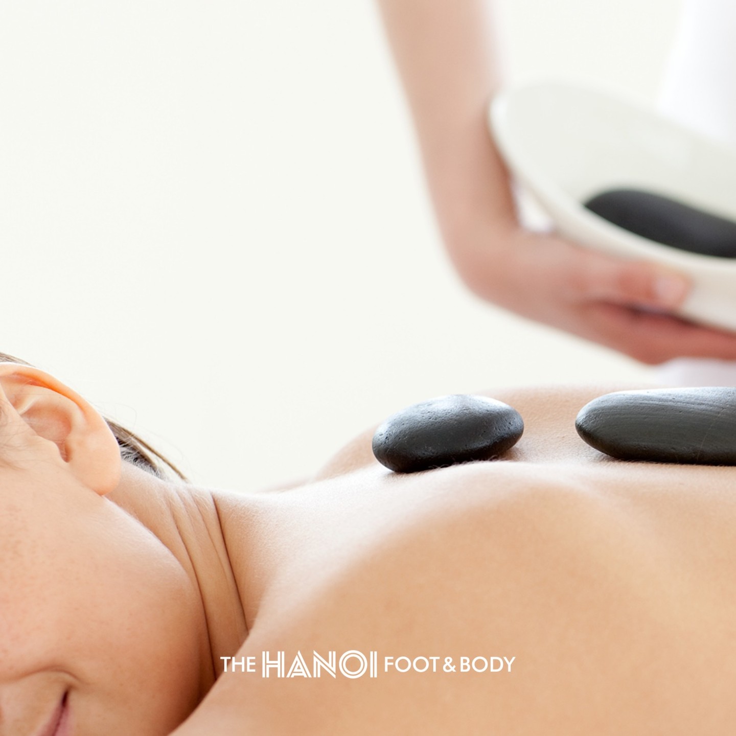 ⠀⠀
#더하노이풋앤바디 시그니처 프로그램
스톤 테라피 STONE THERAPY 🌿
⠀⠀
✔️전신 순환 및 신체 피로감 해소
✔️체온 상승 및 면역력 향상에 도움
⠀⠀
따뜻한 현무암 스톤을 이용해 체온을 상승시켜
면역체계 증진에 도움을 주는 케어 프로그램 💆‍♀️
⠀⠀
⠀⠀
⠀⠀
네이버에 [ 더하노이풋앤바디 ] 를 검색하세요!
전국 가맹점 간편 예약 신청을 하실 수 있습니다 :)
⠀⠀
⠀⠀
📞가맹점 문의 02-6739-5500